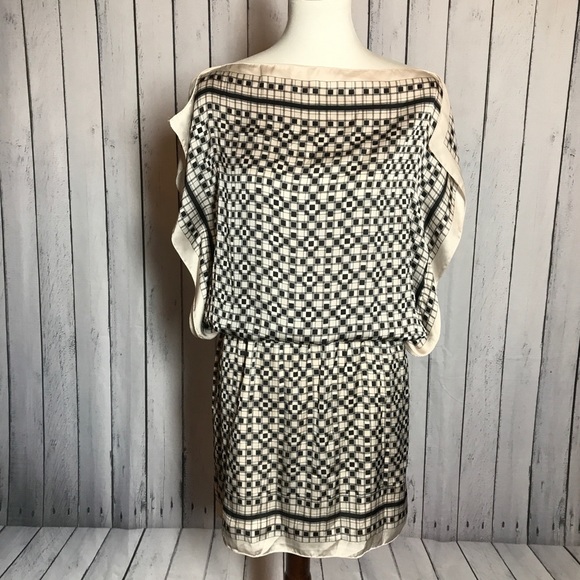 Max Studio Handkerchief Dress - Picture 2 of 7